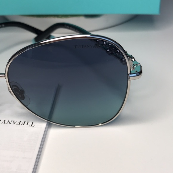 New🔥🔥 - TIFFANY TF3086 Azure Gradient Blue Silver Sunglasses - Picture 5 of 13